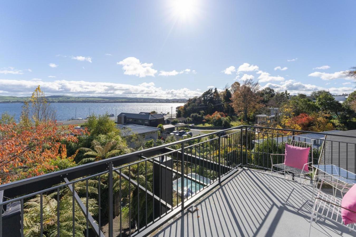 Bayview Lake Taupo Exterior photo