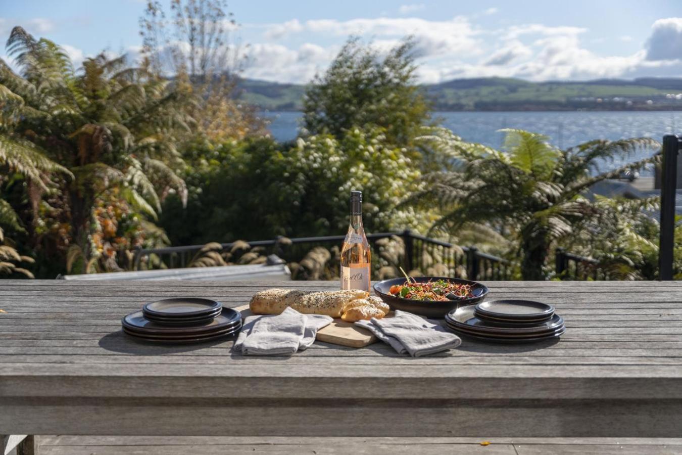 Bayview Lake Taupo Exterior photo