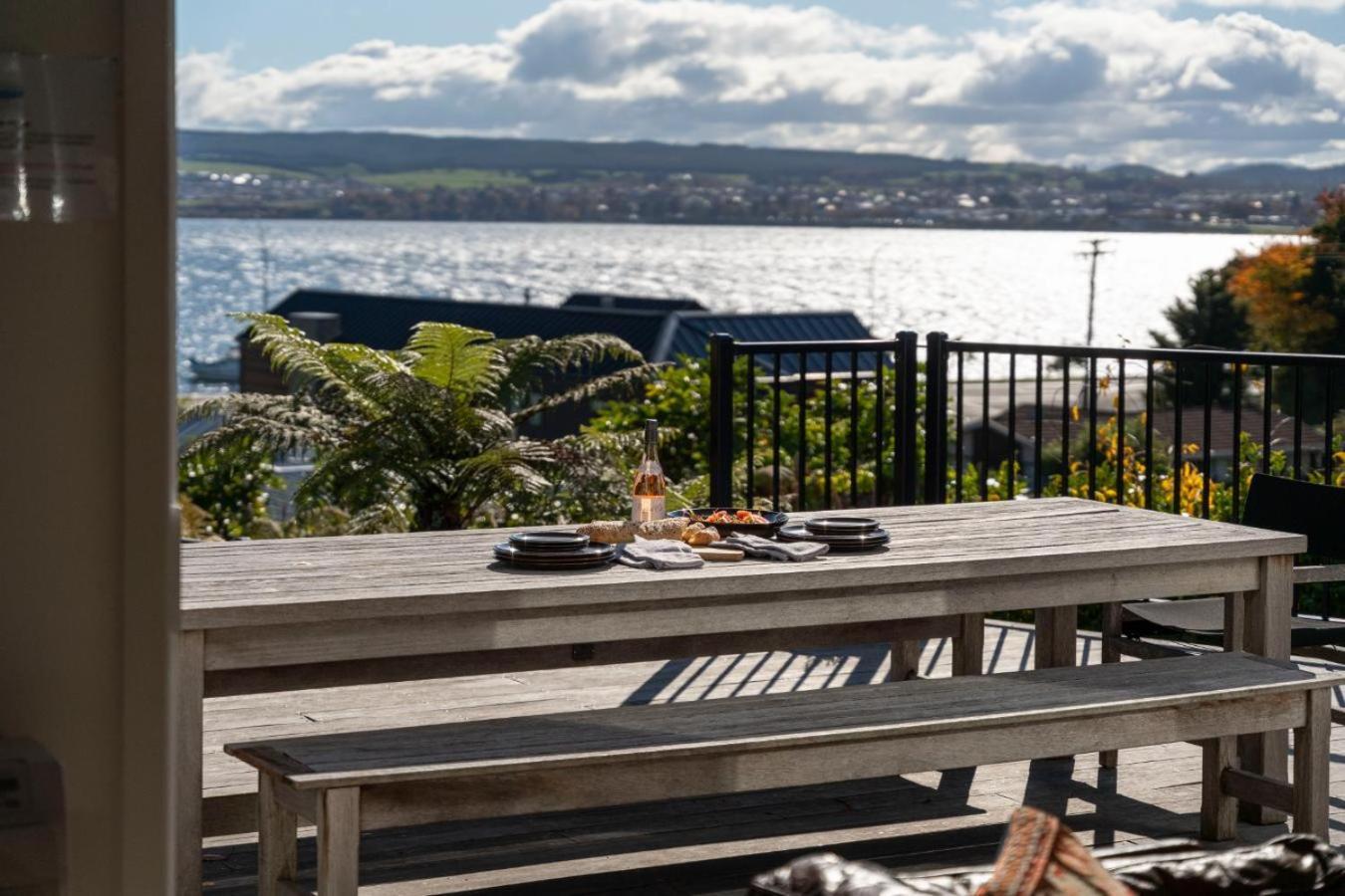 Bayview Lake Taupo Exterior photo