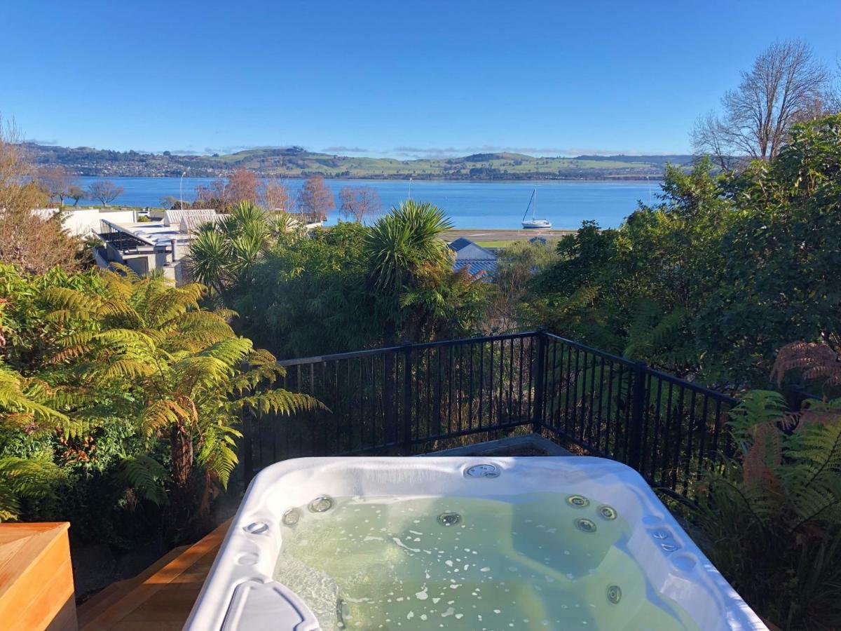 Bayview Lake Taupo Exterior photo